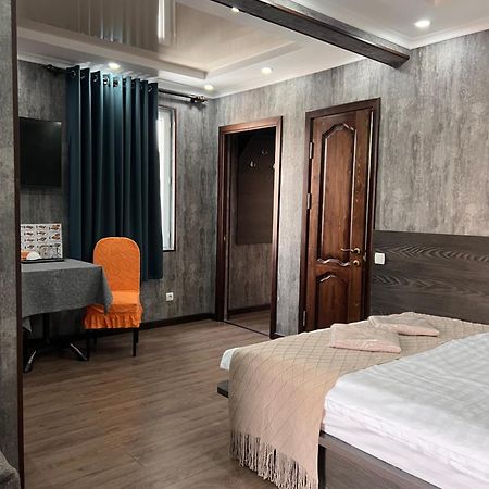 Salut Hotel 비슈케크 외부 사진
