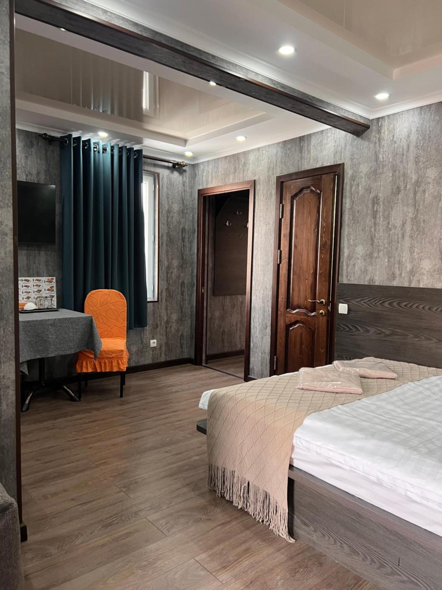 Salut Hotel 비슈케크 외부 사진