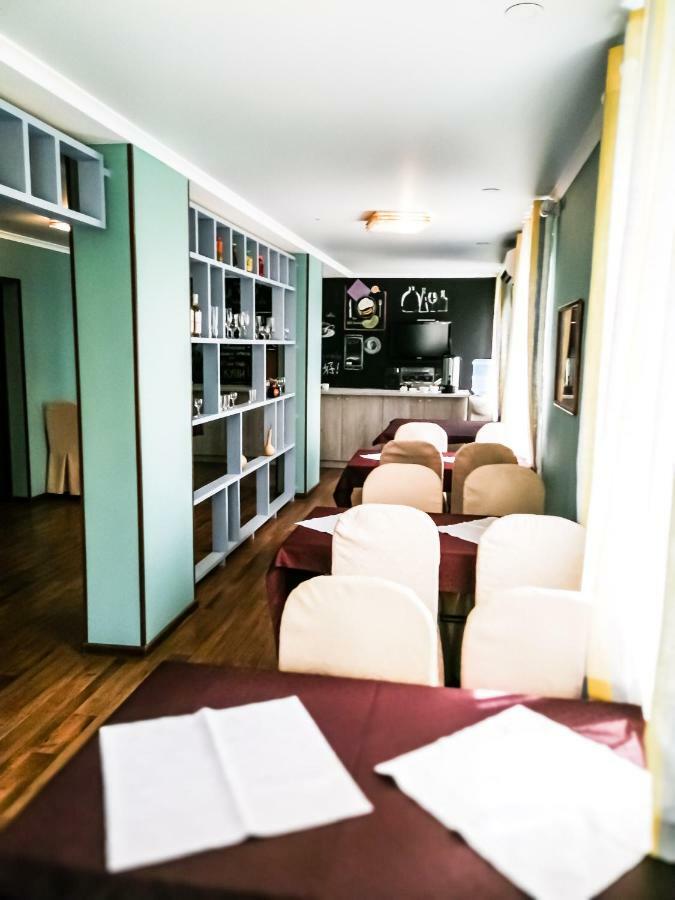 Salut Hotel 비슈케크 외부 사진