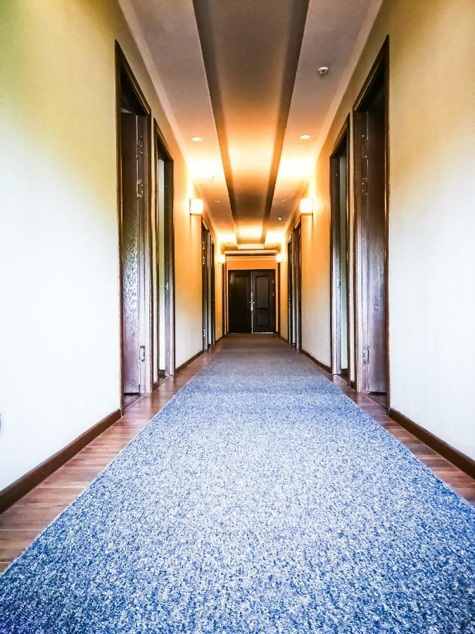 Salut Hotel 비슈케크 외부 사진
